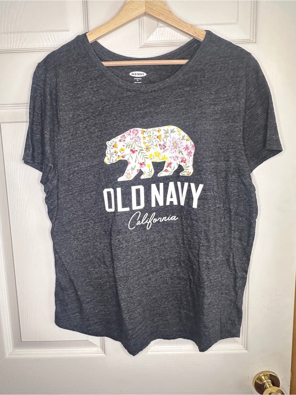 Old Navy Charcoal Gray Floral Bear Graphic Tee
